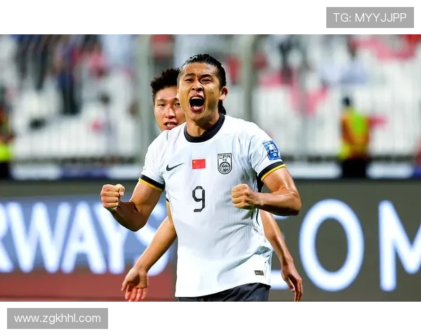 国足逆转取胜再燃晋级希望全场鏖战展现顽强拼搏精神