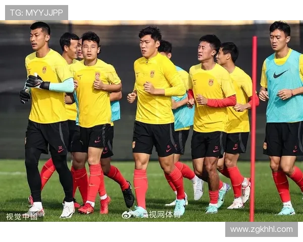 国足鏖战亚洲杯八强赛顽强逆转取胜展现团队精神与拼搏力量 国足鏖战亚洲杯八强赛顽强逆转取胜展现团队精神与拼搏力量