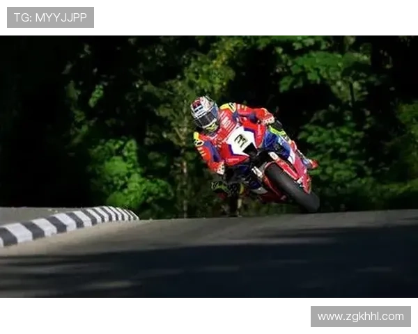 MotoGP赛季最新动态:顶级车手争夺激烈 新技术革新推动赛事发展