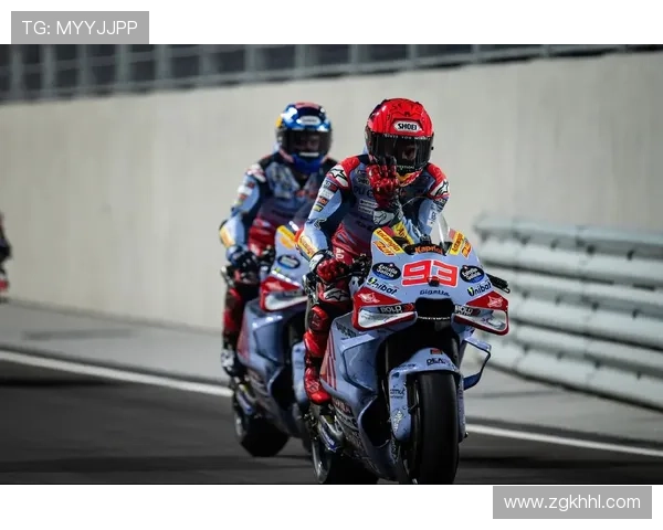 马奎斯强势回归掀起赛场风暴杜卡迪与雅马哈激烈角逐全场沸腾